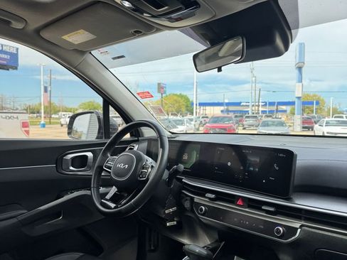 Used 2024 Kia Sorento S w/ Panoramic Sunroof Package image 13