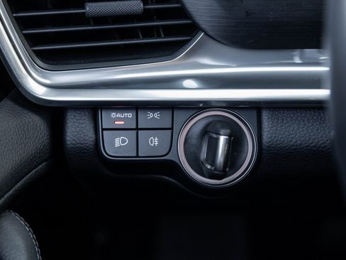 Used 2023 Porsche Panamera 4 Platinum Edition image 17