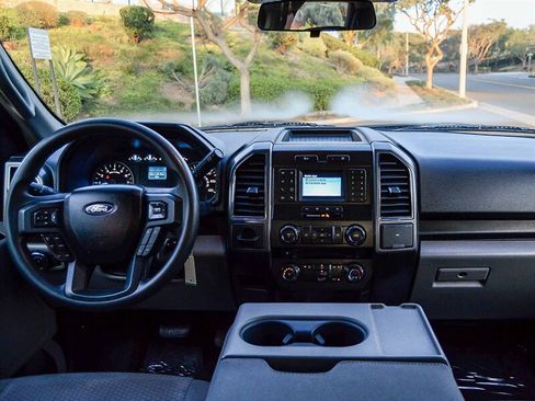 Used 2018 Ford F150 XLT image 12