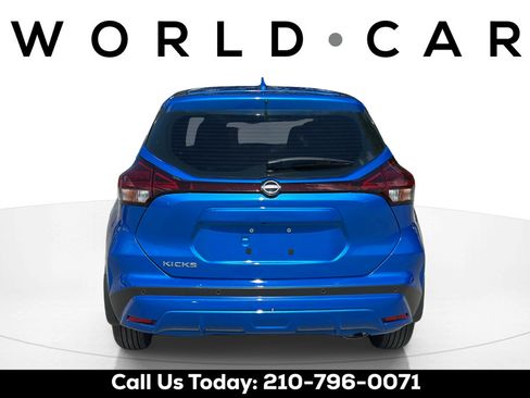 Certified 2025 Nissan Kicks Play S FWD image 4