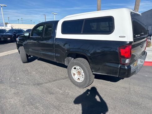 Used 2018 Toyota Tacoma SR w/ SR Convenience Package image 14