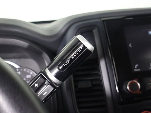 Used 2022 Nissan Titan S w/ S Utility Package image 37