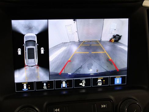 Used 2022 GMC Terrain SLT w/ Tech Package image 34