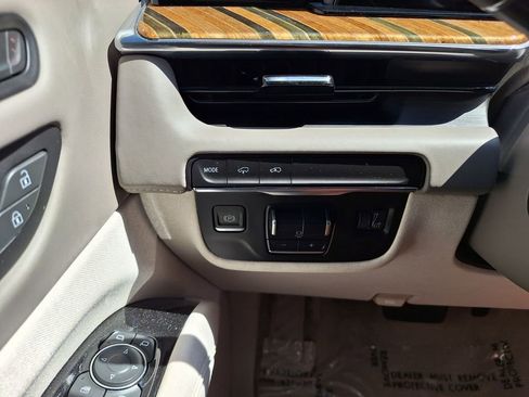 Certified 2023 Cadillac Escalade Premium Luxury Platinum w/ LPO, Radiant Package image 18