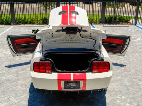 Used 2007 Ford Mustang Shelby GT500 RWD image 52