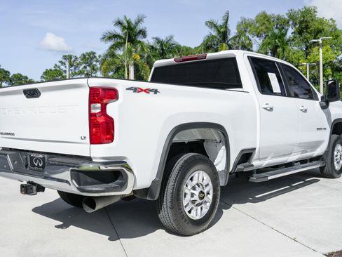 Used 2025 Chevrolet Silverado 2500 LT w/ Convenience Package image 26