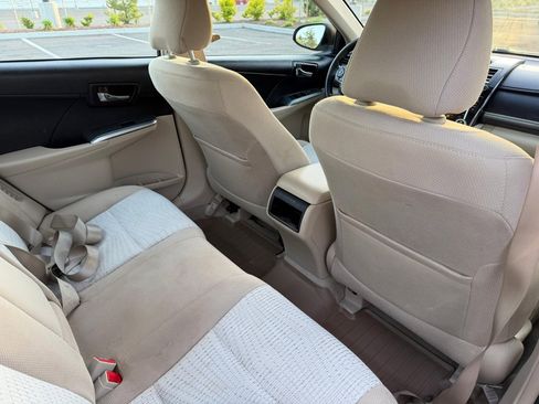 Used 2013 Toyota Camry LE FWD image 12