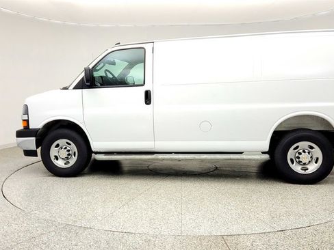 Used 2025 Chevrolet Express 2500 w/ Driver Convenience Package RWD image 8