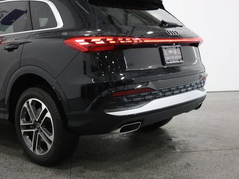 Used 2025 Audi Q5 Premium w/ Convenience Package AWD/4WD image 10