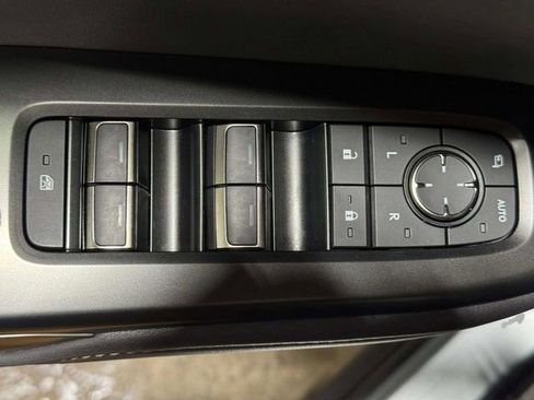 Used 2023 Lexus RZ 450e Premium image 20