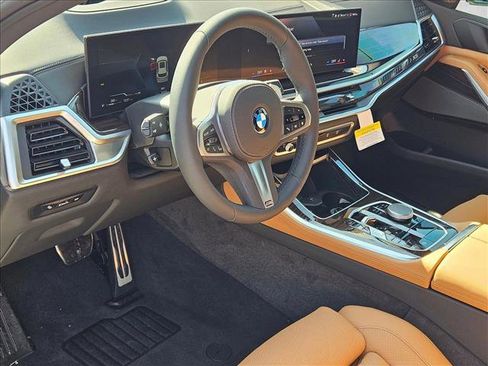 Used 2026 BMW X5 sDrive40i w/ M Sport Package RWD image 3