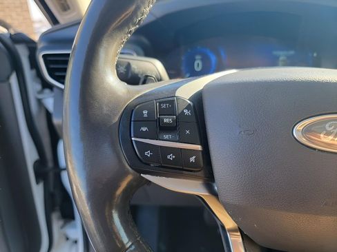 Used 2020 Ford Explorer Platinum w/ Premium Technology Package image 15