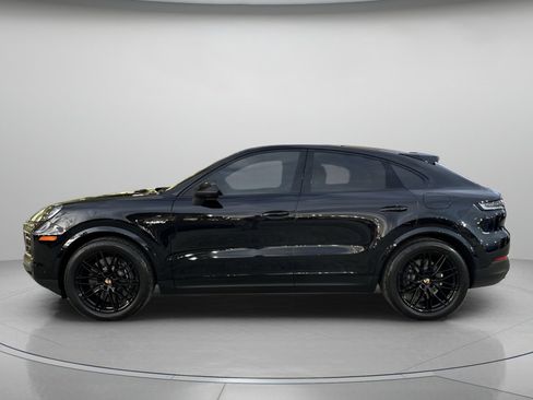 Used 2025 Porsche Cayenne E-Hybrid Coupe image 5