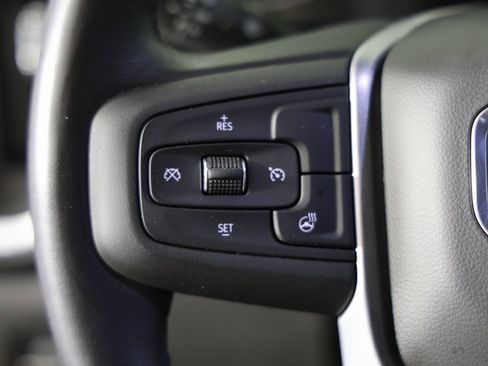 Used 2021 GMC Sierra 2500 SLT w/ SLT Convenience Package image 17