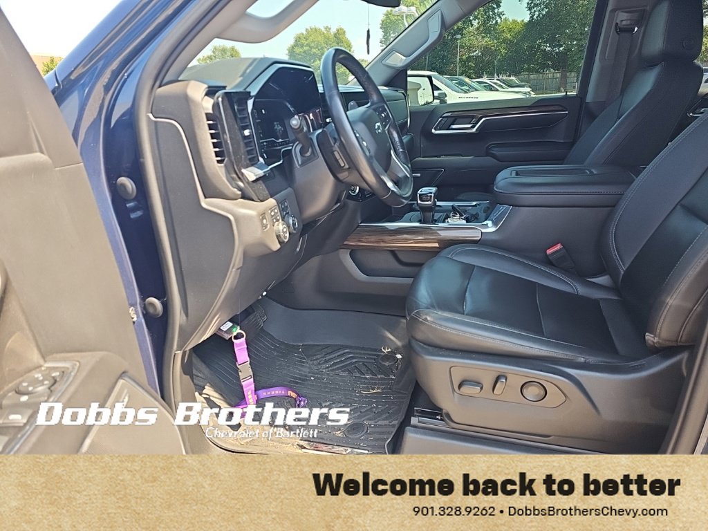 Used 2022 Chevrolet Silverado 1500 LT Trail Boss w/ LT Trail Boss Premium Package AWD/4WD image 17