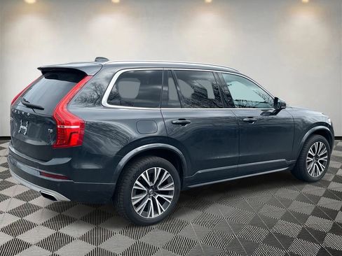 Used 2021 Volvo XC90 T5 Momentum w/ Protection Package image 3