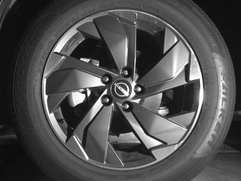 Used 2025 Nissan Rogue SV image 12