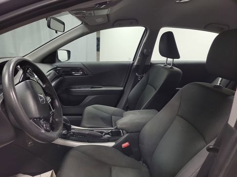 Used 2017 Honda Accord LX image 12