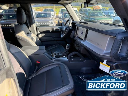 New 2025 Ford Bronco Outer Banks w/ Sasquatch Package image 10