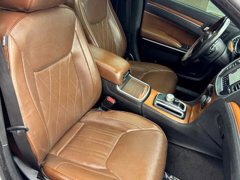 Used 2018 Chrysler 300 C w/ Sun, Sound & Nav Package image 19