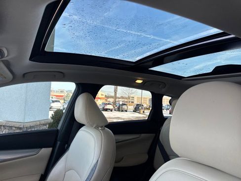 Used 2021 INFINITI QX50 Essential w/ Convenience Package image 12