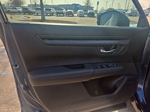 Used 2024 Honda CR-V LX image 14