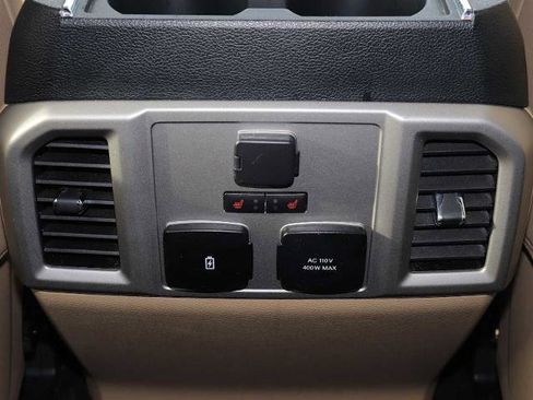 Certified 2020 Ford F250 Lariat w/ Lariat Ultimate Package image 31