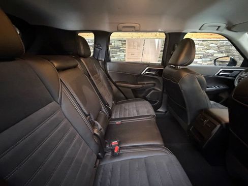 Used 2023 Mitsubishi Outlander SE Black Edition AWD/4WD image 33
