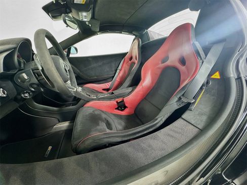 Used 2016 McLaren 675LT Spider image 19