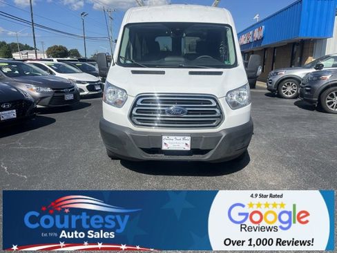 Used 2019 Ford Transit 150 XLT image 4