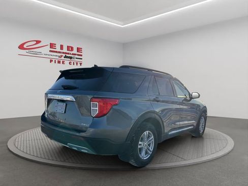 Used 2022 Ford Explorer XLT w/ Equipment Group 202A image 35
