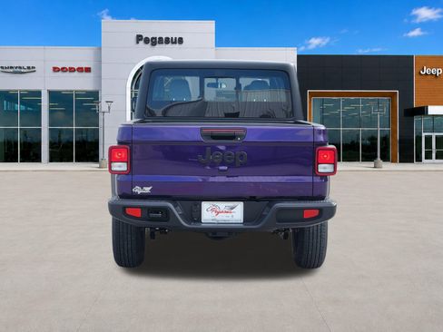 New 2026 Jeep Gladiator Sport AWD/4WD image 8