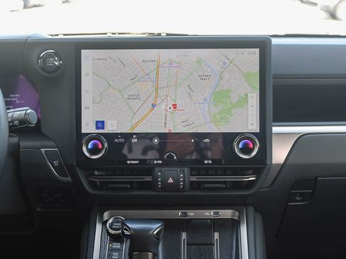 Used 2024 Lexus GX 550 image 14