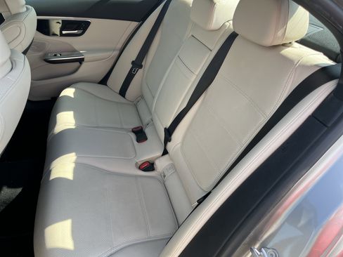 Used 2023 Mercedes-Benz C 300 Sedan image 17