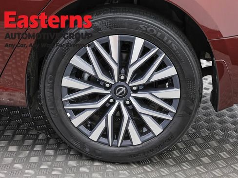 Used 2024 Nissan Altima 2.5 SV w/ SV Premium Package AWD/4WD image 33