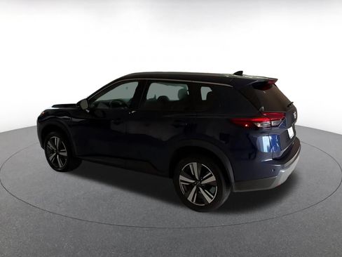 Used 2026 Nissan Rogue SL FWD image 12