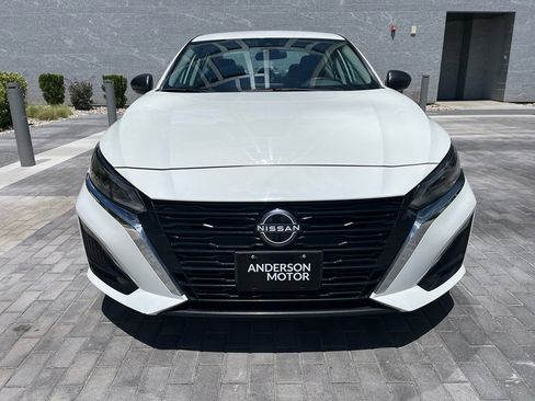 Used 2025 Nissan Altima 2.5 SV FWD image 4