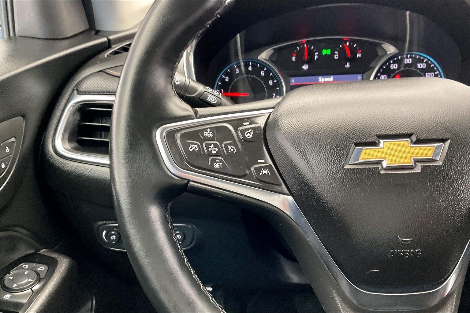 Used 2023 Chevrolet Equinox Premier AWD/4WD image 20