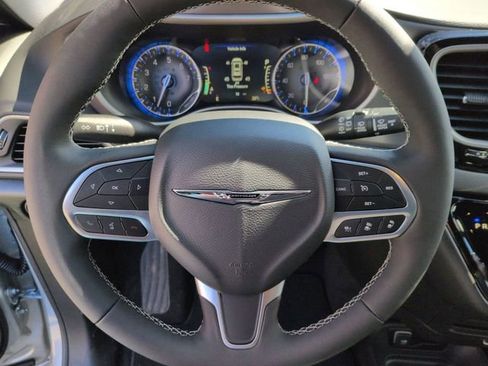 New 2026 Chrysler Voyager LX image 28