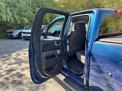 Used 2018 Chevrolet Silverado 1500 LT w/ All Star Edition AWD/4WD image 28