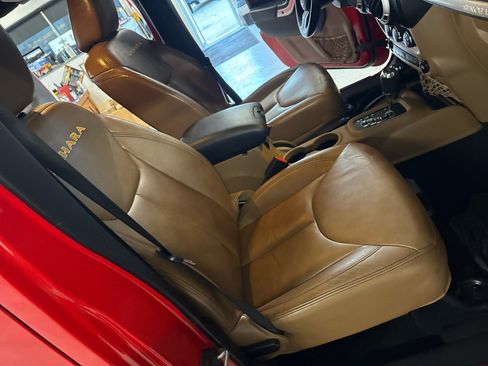 Used 2013 Jeep Wrangler Unlimited Sahara w/ Connectivity Group image 49