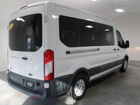 Used 2017 Ford Transit 350 XLT image 9
