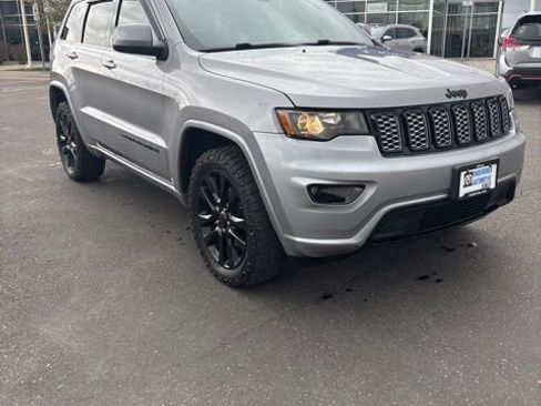 Used 2019 Jeep Grand Cherokee Altitude image 1
