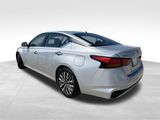 Used 2023 Nissan Altima 2.5 SV image 4