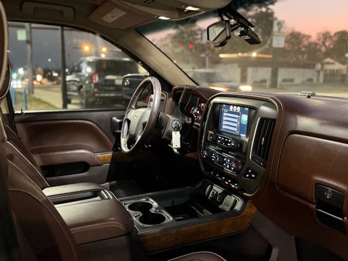 Used 2014 Chevrolet Silverado 1500 High Country w/ High Country Premium Package image 19