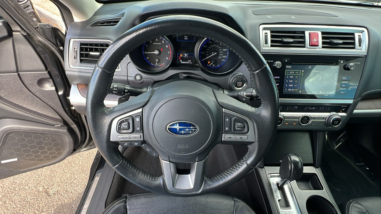 Used 2017 Subaru Outback 2.5i Limited AWD/4WD image 18