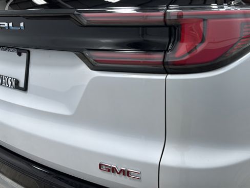 Used 2024 GMC Acadia Denali AWD/4WD image 39