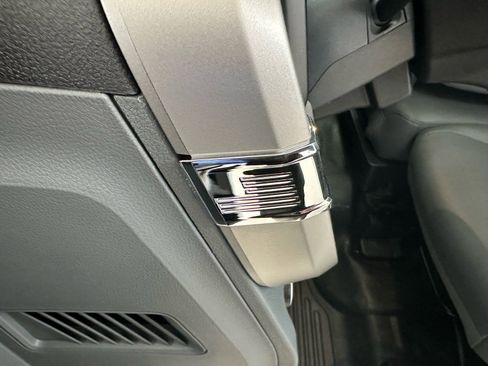New 2026 Ford F250 XL w/ XL Chrome Package RWD image 25