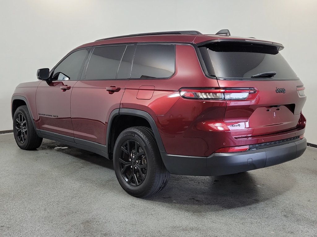 Used 2024 Jeep Grand Cherokee L Laredo AWD/4WD image 5