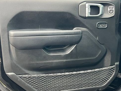 Used 2024 Jeep Wrangler Willys image 18